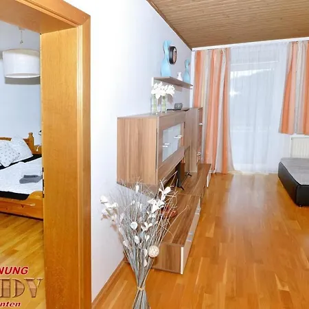 Woody Apartment *
