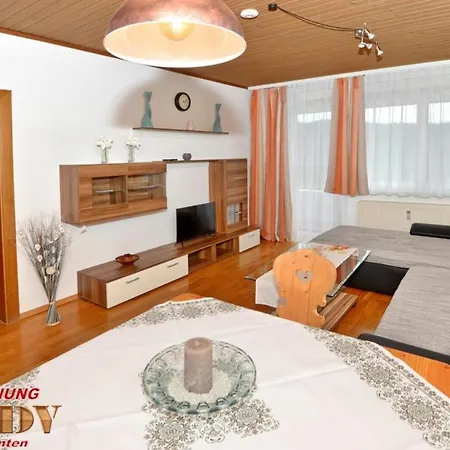 Woody Apartament Sankt Urban